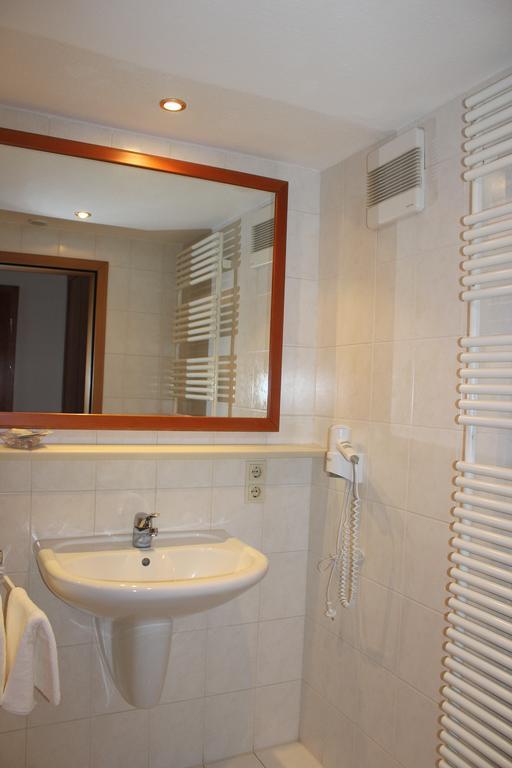 Ristorante Pizzeria Pension Taormina Roßhaupten 部屋 写真